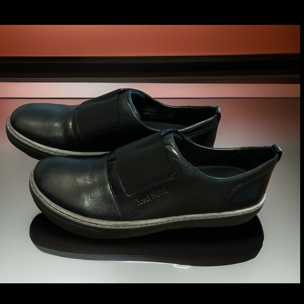 Josef Siebel Clara 14 Full Grain Leather SlipOn Elastic Band Sneaker/Dress Shoe